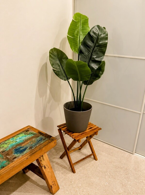 Decorative detail in the bathroom